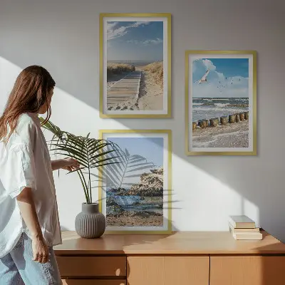 Billedsæt til soveværelset med motiv af strandens træsti og klipper