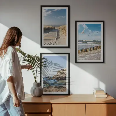 Billedsæt til soveværelset med motiv af strandens træsti og klipper