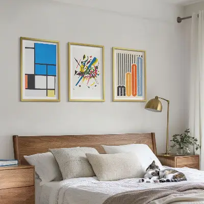 Billedvæg med moderne abstrakte geometrier inspiration til din vægudsmykning