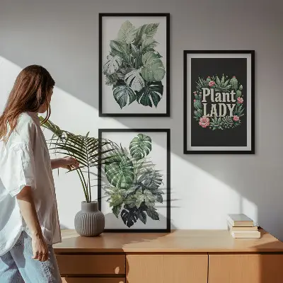 Billedsæt til soveværelset med motiv af tropiske planter og teksten Plant Lady