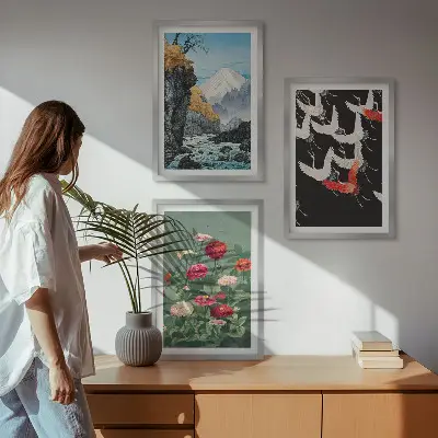 Triptykon billeder med ramme med motiv af bjerge, vandfald, fugle og blomster