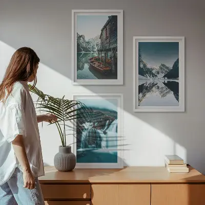 Billedvæg med bjerglandskaber motiv af vandfald og sø