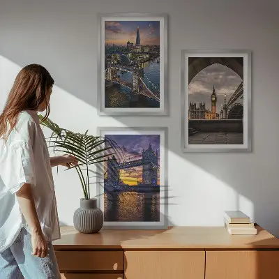 Billedsæt til soveværelset med motiver af byens broer og klokketårne