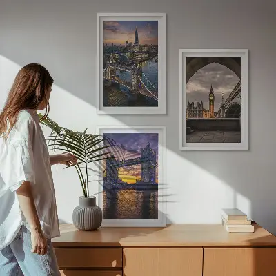 Billedsæt til soveværelset med motiver af byens broer og klokketårne