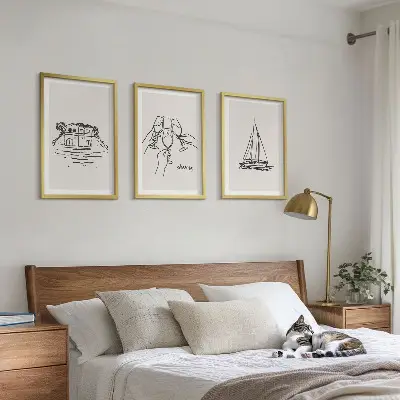 Triptykon billeder med ramme motiv af sejlbåd ved vandet