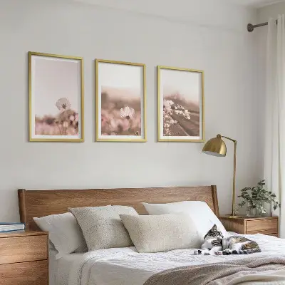 Sengesæt med motiv af vilde blomsterenge i sommerlandskab