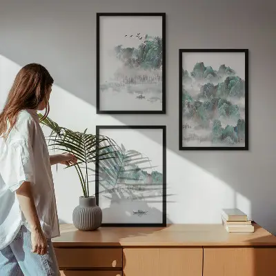 Billedsæt til soveværelset med motiver af bjerge, skyer, fugle og båd i japandi-stil