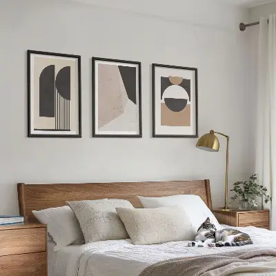 Triptyk med ramme abstrakte former i beige og brun