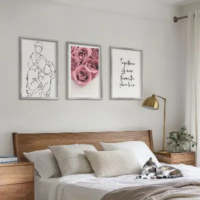 Billedsæt til soveværelset med line art motiv af rosebuketter
