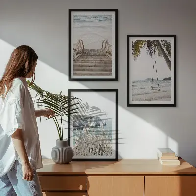 Triptykon billeder med ramme strand med trætrappe og gynge