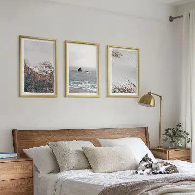 Billedsæt til soveværelset med motiver af bjerge, skyer, hav og sand