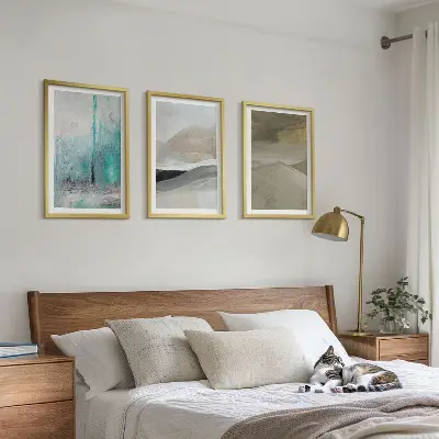 Triptyk med abstrakte malerier billeder monteret i ramme