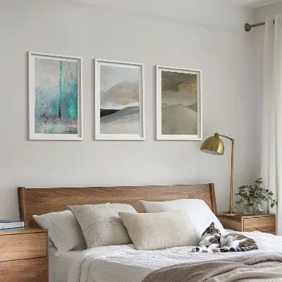 Triptyk med abstrakte malerier billeder monteret i ramme