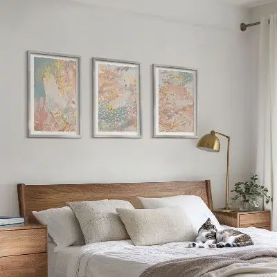 Billedvæg med abstrakte pastelmønstre inspiration til din indretning