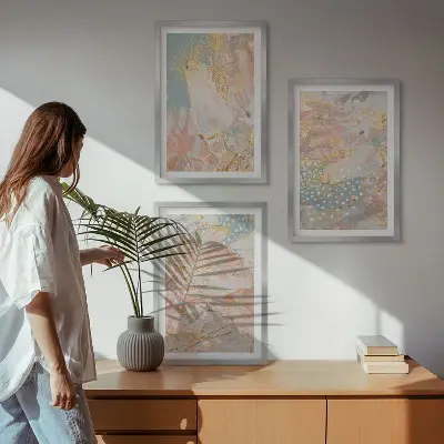 Billedvæg med abstrakte pastelmønstre inspiration til din indretning