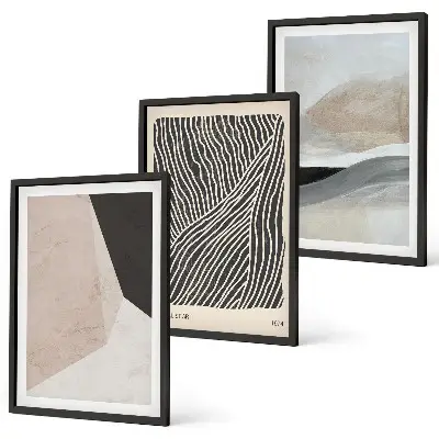 Triptykon med abstrakte mønstre i beige og grå nuancer med ramme