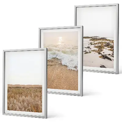 Triptykon med strandbølger og sten med ramme i sommertema