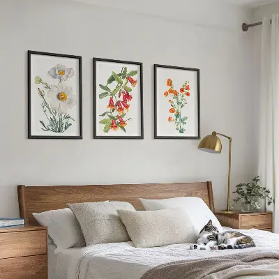 Triptykon billeder med ramme med retro blomsterarrangementer