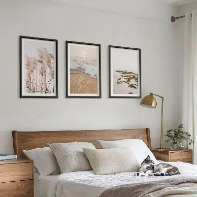 Billedsæt til soveværelset med motiv af strandgræs, bølger og sten i boho-stil