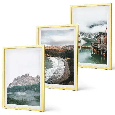 Billedvæg med træhus i bjerglandskab inspiration