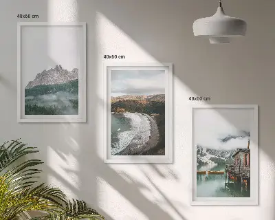 Billedvæg med træhus i bjerglandskab inspiration