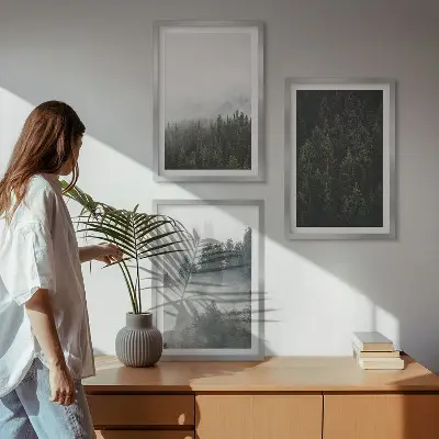 Triptykon med skovmotiv grønne skove i tåge med ramme