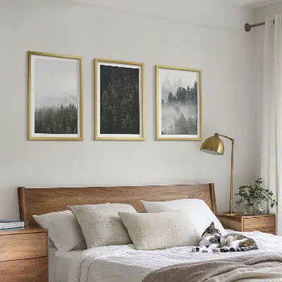Triptykon med skovmotiv grønne skove i tåge med ramme