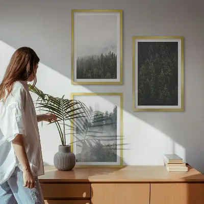 Triptykon med skovmotiv grønne skove i tåge med ramme