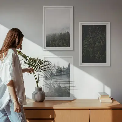 Triptykon med skovmotiv grønne skove i tåge med ramme