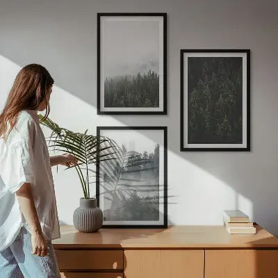 Triptykon med skovmotiv grønne skove i tåge med ramme