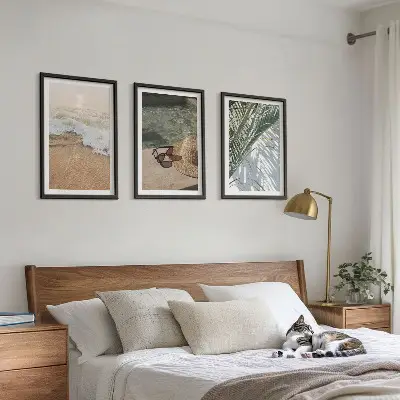 Triptykon med strandmotiv billede af strandhat og solbriller med ramme