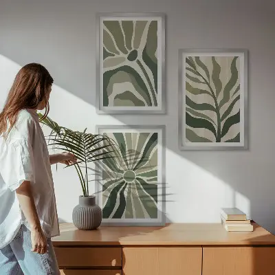 Triptykonbilleder med ramme med grønne og beige plantemønstre