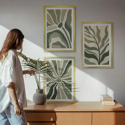 Triptykonbilleder med ramme med grønne og beige plantemønstre