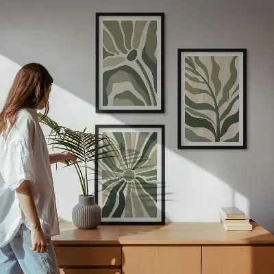 Triptykonbilleder med ramme med grønne og beige plantemønstre