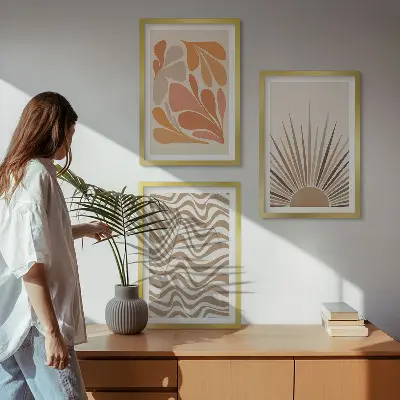Billedsæt til soveværelset med sol og boho-pastelfigurer