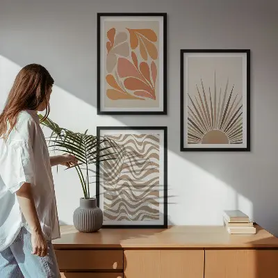 Billedsæt til soveværelset med sol og boho-pastelfigurer
