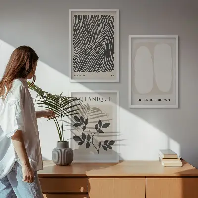 Billedvæg med plantemønstre og linjer inspiration til din billedvæg