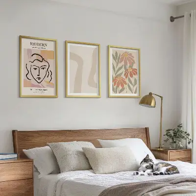 Billedsæt til soveværelset med moderne abstrakt kvinde-motiv
