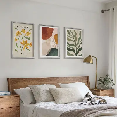 Billedvæg med blomsterabstrakte former inspiration til din billedvæg