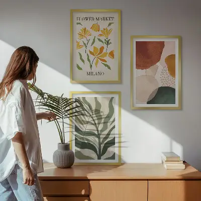 Billedvæg med blomsterabstrakte former inspiration til din billedvæg