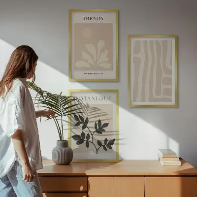 Triptykon med ramme stilfulde plantemønstre i beige og sort