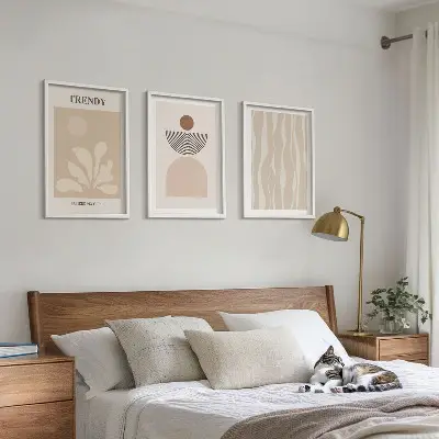 Triptykon billeder med ramme i stilfulde abstrakte beige farver