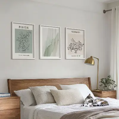 Billedsæt til soveværelset motiver af blomster i en moderne vase