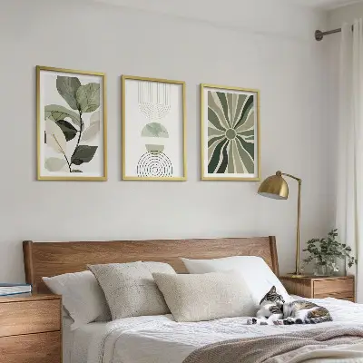 Plakat med plantemotiver og geometri grønne nuancer