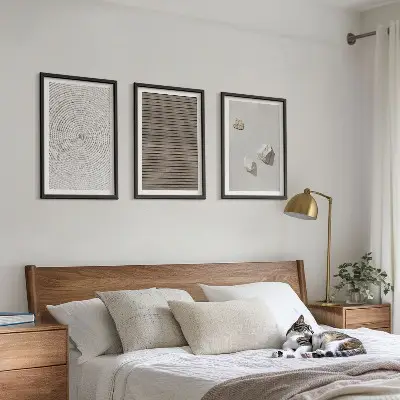 Billedsæt til soveværelset med naturinspirerede motiver af træ og sten