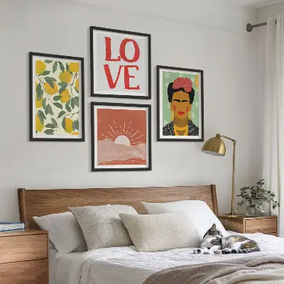 Billedsæt med ramme med motiv af citroner, kærlighedsindskrift og Frida-landskab