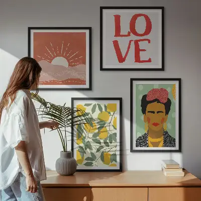 Billedsæt med ramme med motiv af citroner, kærlighedsindskrift og Frida-landskab