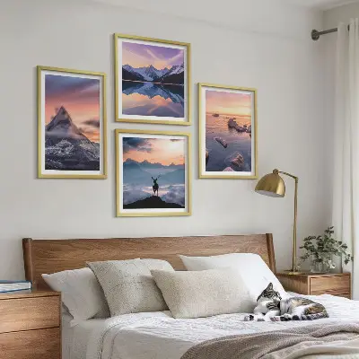 Billedvæg med landskaber, bjerge og søer til ophæng over sofaen med Jelen-motiv