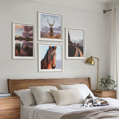 Billedvæg over sofa Bjerglandskaber rensdyr hest vej