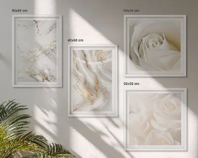 Billedvæg over sofa med elegante marmormønstre